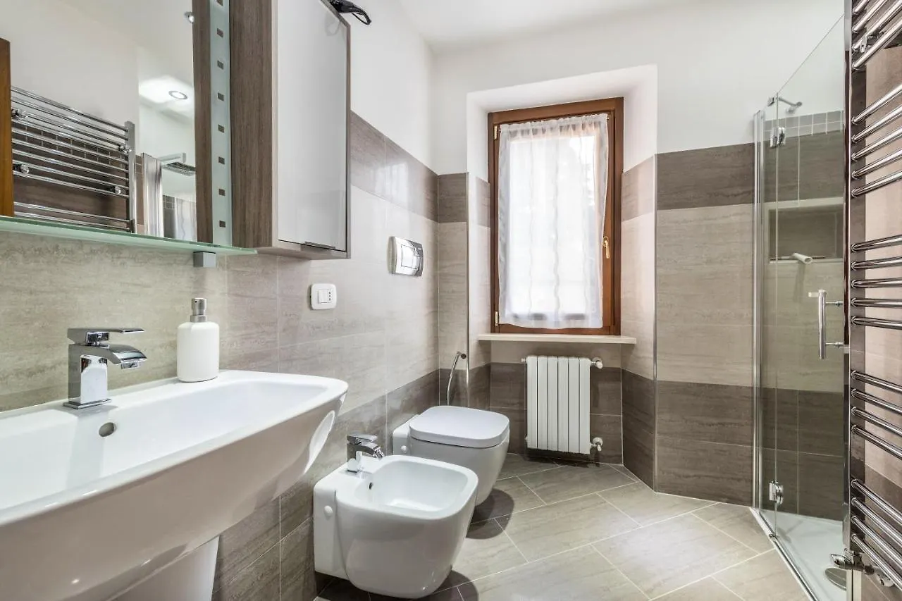 La Finestra Sul Borgo Apartment San Felice del Benaco