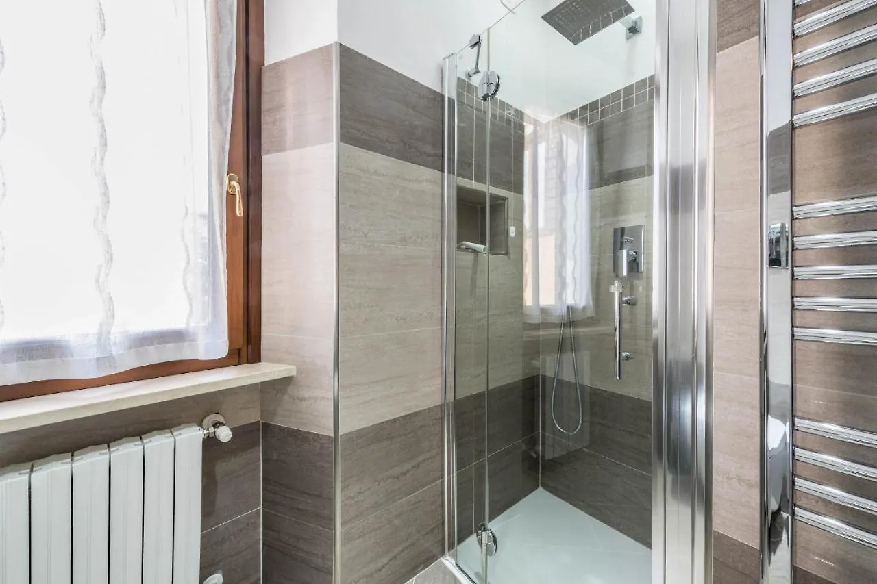 La Finestra Sul Borgo Apartment San Felice del Benaco