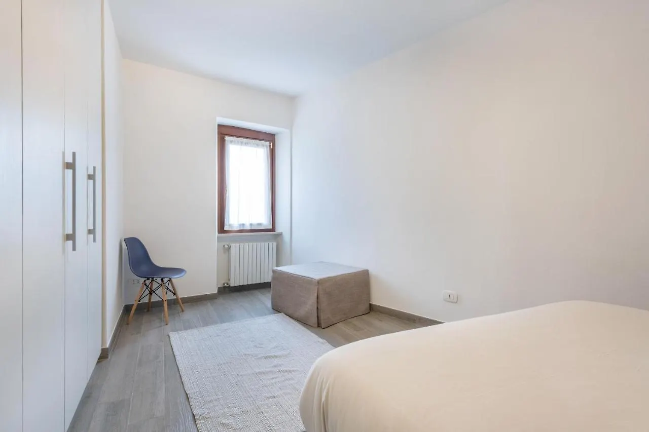 La Finestra Sul Borgo Apartment San Felice del Benaco